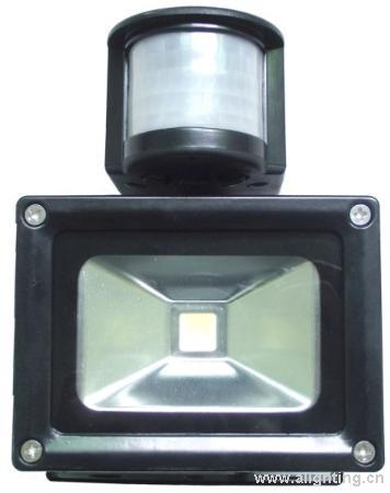 供应10W20W30W50W智能红外人体感应灯 投光灯适用楼道厨房。。