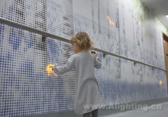 LED互动墙纸缓解手术室孩子们恐惧心理-阿拉