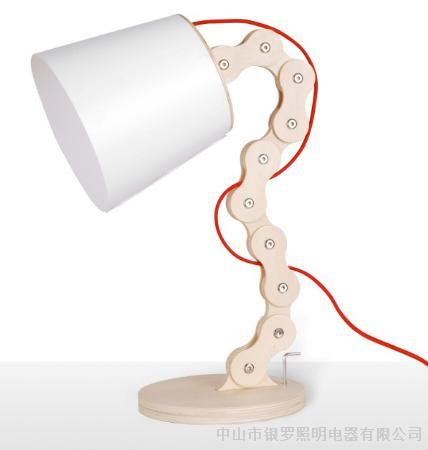贝司达创意伸缩原木色环保实木台灯-链条台灯