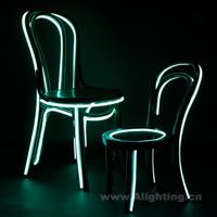 LED灯光而成的夜光椅——Bright on Bistro Chair
