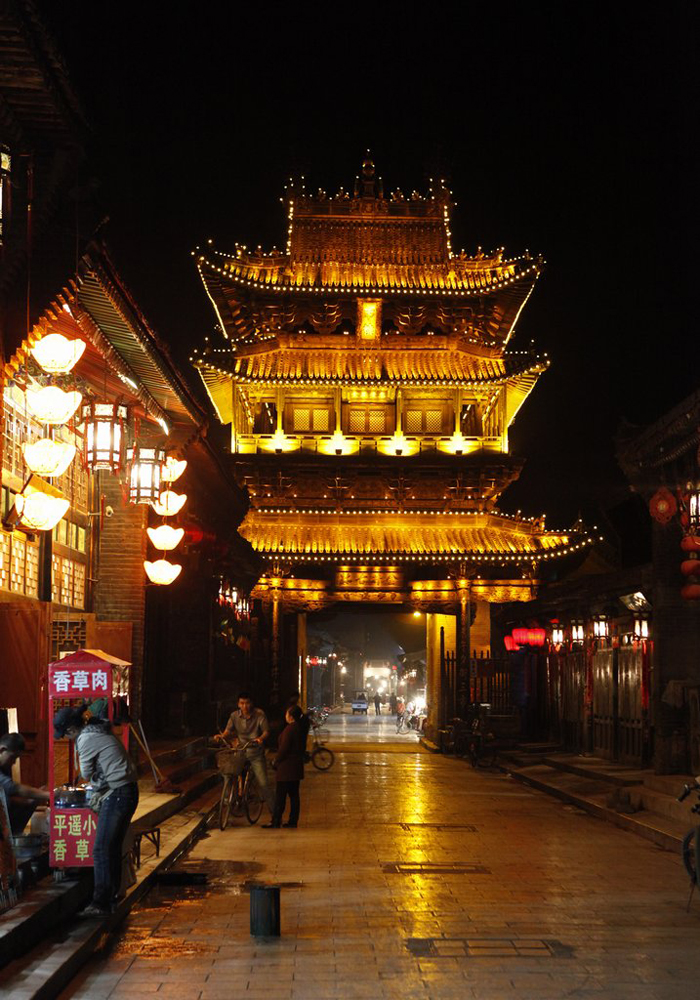 最美的八大小镇夜景系列掌灯十分的平遥古城