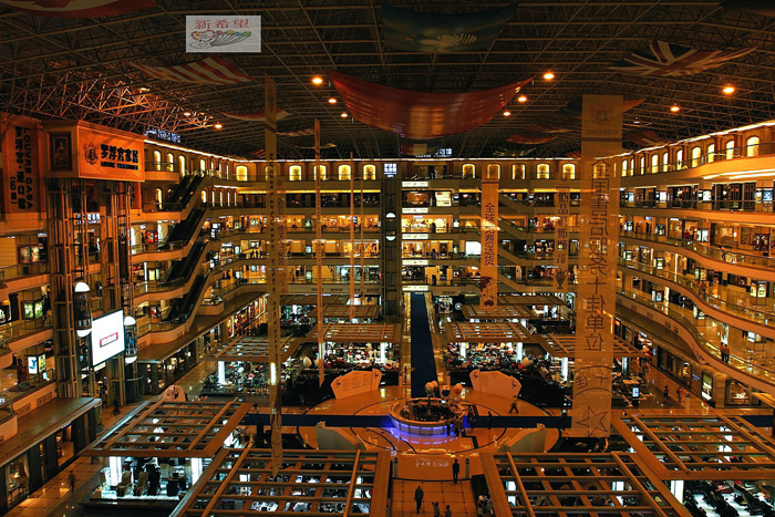 罗浮宫国际家具博览中心在乐从家具城