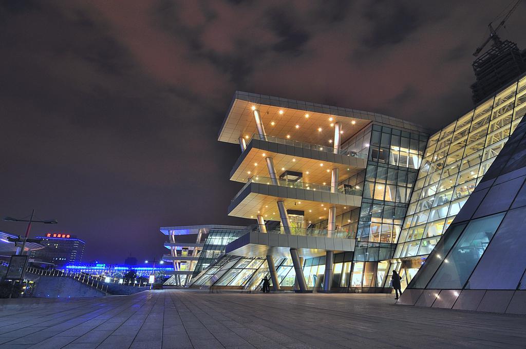 苏州---圆融时代广场夜景-郑州夜之光夜景亮化设计