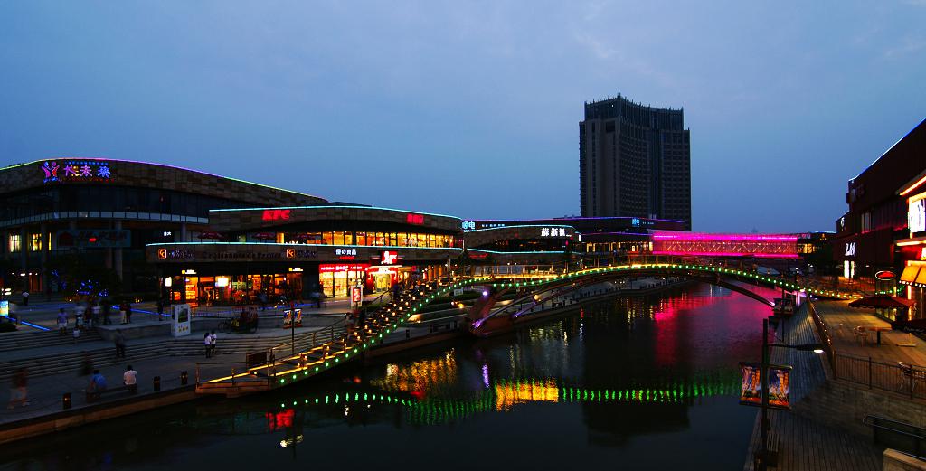 苏州---圆融时代广场夜景-郑州夜之光夜景亮化设计