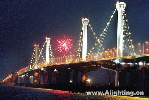 杭州江东大桥亮灯