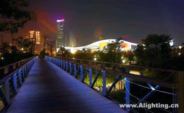 深圳中心区广场及南中轴景观照明(组图)
