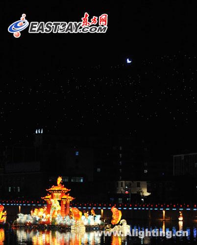 3300余盏太阳能灯点亮凤县夜空(组图)