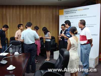 照明设计实施过程中如何选择产品？