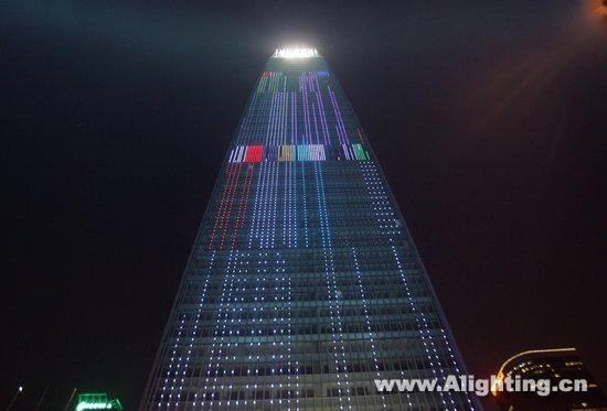 北京最高建筑国贸三期工程试灯(组图)