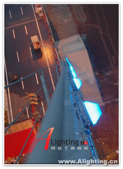武汉阳逻长江大桥LED照明工程(组图)