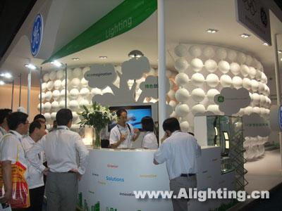 GE：广州国际照明展展出柔性OLED装置