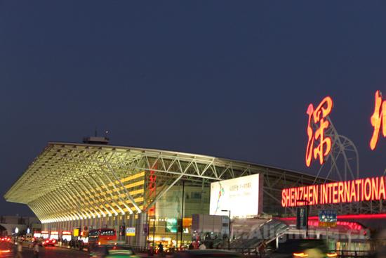 深圳宝安机场 夜景图片