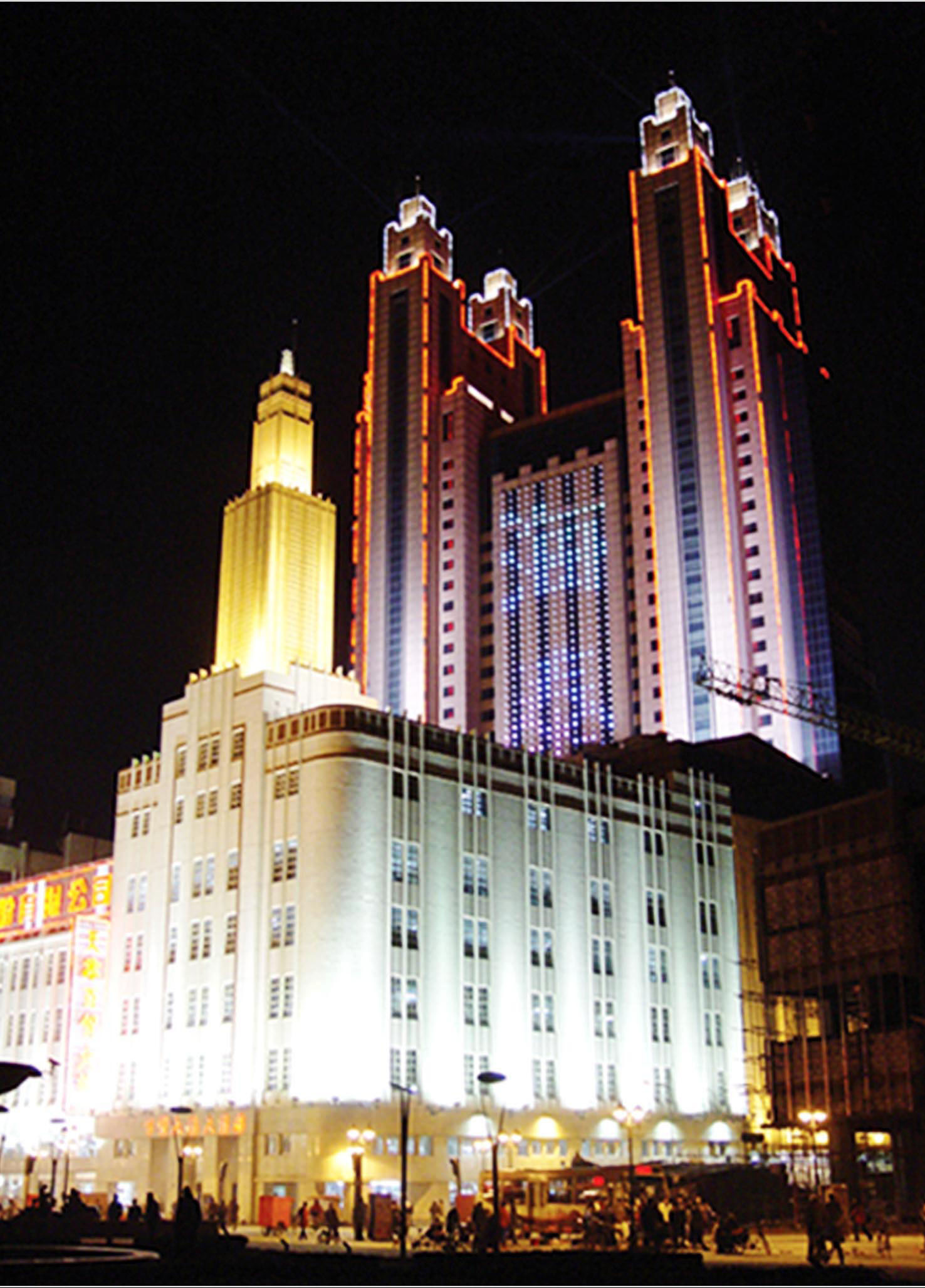 天津的百货大楼有著悠久的历史,是近代史上天津的第一座综合性百货